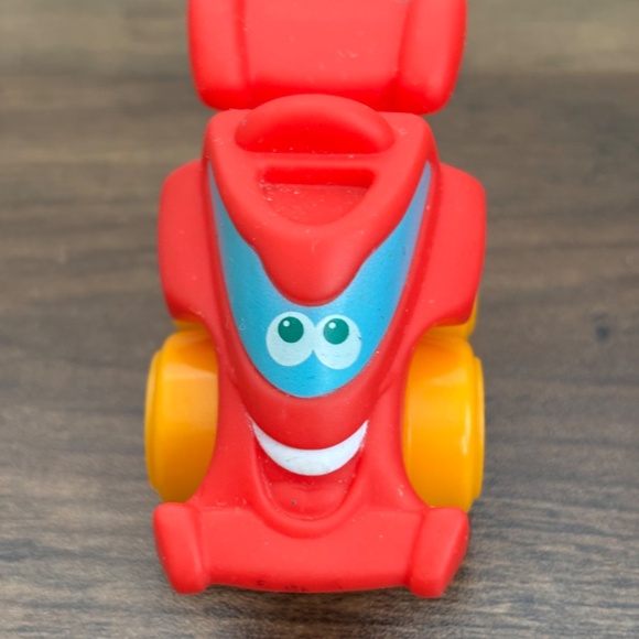 Vintage 2005 Hasbro Tonka Lot Chuck & Friends Plastic Sports Race Cars Red Blue - Picture 6 of 10